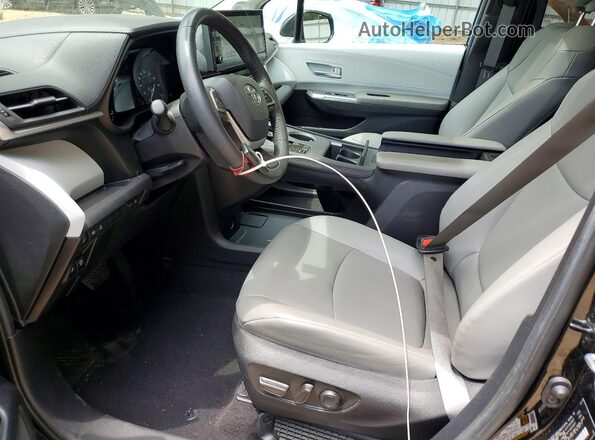 5TDJRKEC4SS244663 2025 TOYOTA SIENNA Black Widok wnętrza z przodu