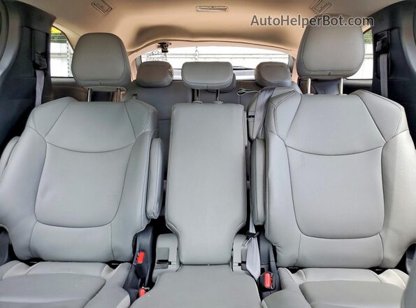 5TDJRKEC4SS244663 2025 TOYOTA SIENNA Black Widok tylnych siedzeń