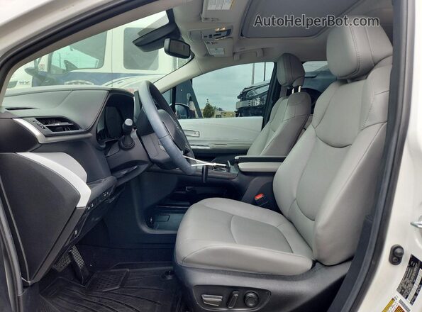 5TDJRKEC7SS286017 2025 TOYOTA SIENNA White Front interior view