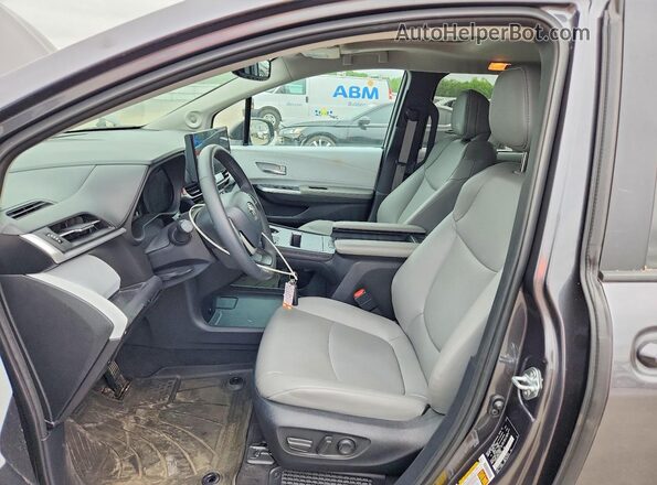 5TDJSKFC0SS173853 2025 TOYOTA SIENNA Gray Widok wnętrza z przodu