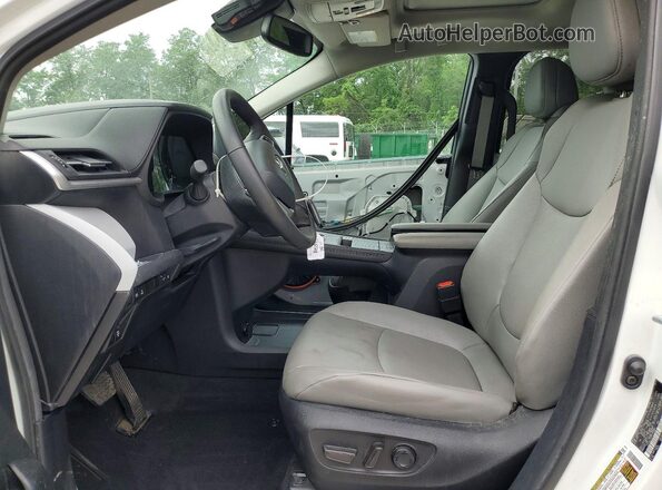 5TDJSKFCXSS155991 2025 TOYOTA SIENNA White Widok wnętrza z przodu