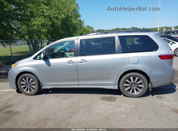 5TDJZ3DC3JS204922 2018 TOYOTA SIENNA Silver Панорамний вид салону 360°