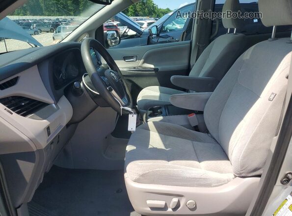 5TDJZ3DC6LS238520 2020 TOYOTA SIENNA Silver Vista interior delantera
