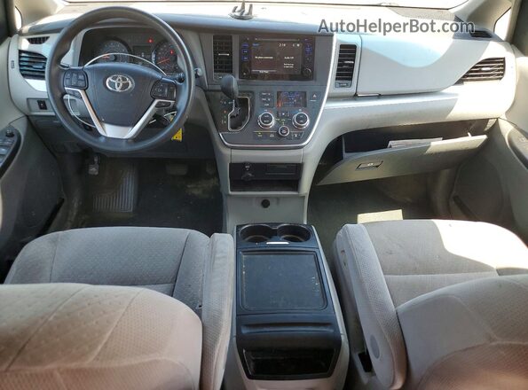 5TDJZ3DC9HS177686 2017 TOYOTA SIENNA Blue Widok deski rozdzielczej