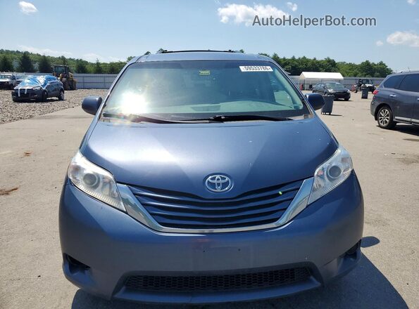 5TDJZ3DC9HS177686 2017 TOYOTA SIENNA Blue Widok z przodu