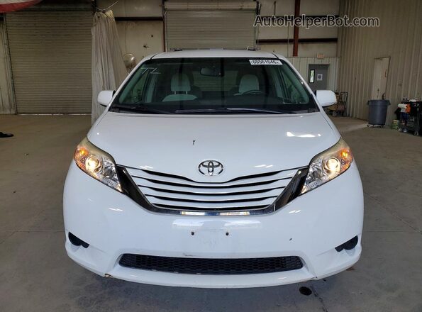 5TDJZ3DCXHS167295 2017 TOYOTA SIENNA Белый Вид спереди