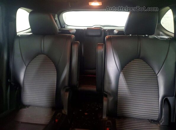 5TDJZRAH2MS059718 2021 TOYOTA HIGHLANDER Silver Rear seats view