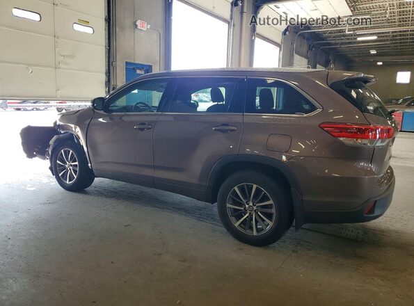 5TDJZRFH0HS376783 2017 TOYOTA HIGHLANDER Желто-коричневый Задняя левая четверть