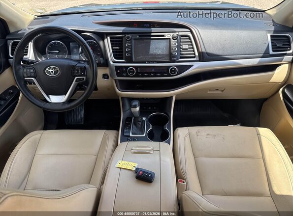 5TDJZRFH0HS457900 2017 TOYOTA HIGHLANDER Green Vista frontal