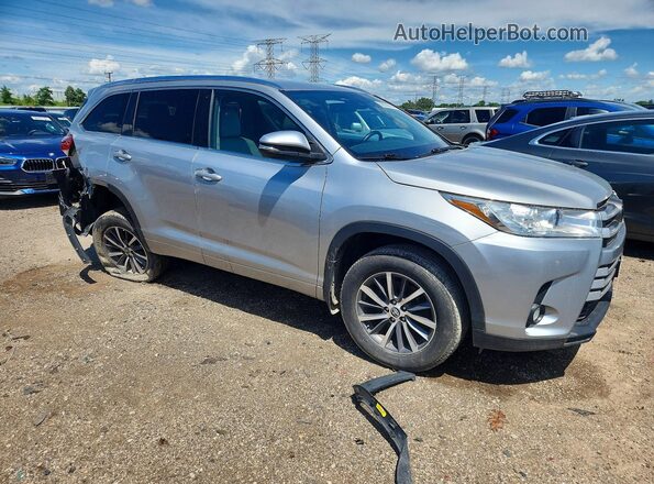 5TDJZRFH0HS508974 2017 TOYOTA HIGHLANDER Silver Передня права чверть