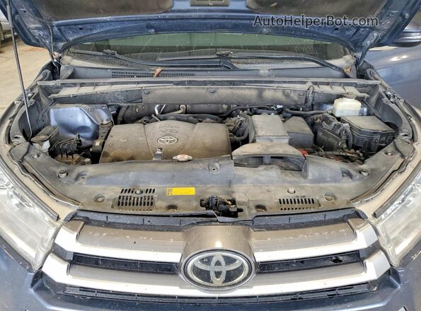 5TDJZRFH0JS805040 2018 TOYOTA HIGHLANDER Blue Vista del compartimento del motor