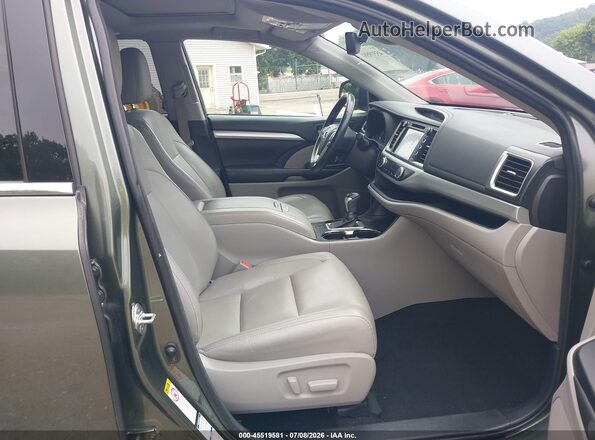 5TDJZRFH0JS866596 2018 TOYOTA HIGHLANDER Green Widok wnętrza z przodu