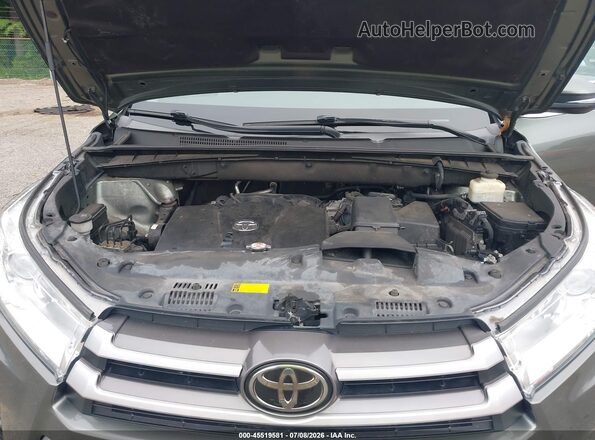 5TDJZRFH0JS866596 2018 TOYOTA HIGHLANDER Green Widok z tyłu
