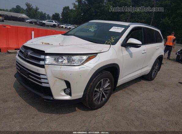 5TDJZRFH0JS869501 2018 TOYOTA HIGHLANDER White წინა მარცხენა ხედი სამი მეოთხედიდან