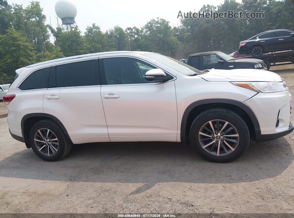 5TDJZRFH0JS869501 2018 TOYOTA HIGHLANDER White უკანა სალონის ხედი