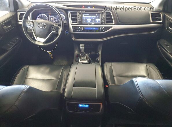5TDJZRFH0JS884984 2018 TOYOTA HIGHLANDER White Вид панелі приладів