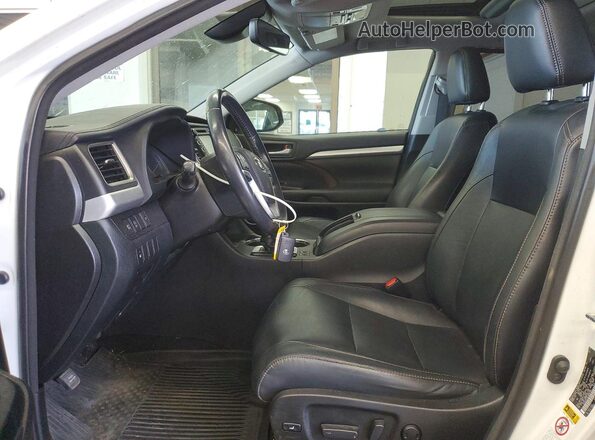 5TDJZRFH0JS884984 2018 TOYOTA HIGHLANDER White Вид салону спереду