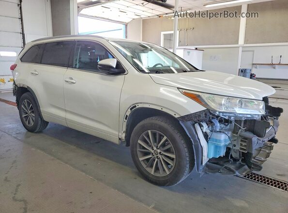 5TDJZRFH0JS884984 2018 TOYOTA HIGHLANDER White Передня права чверть