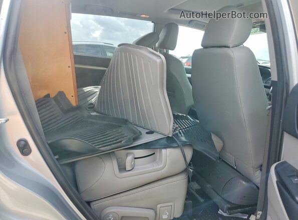 5TDJZRFH1JS557753 2018 TOYOTA HIGHLANDER Silver უკანა სავარძლების ხედი