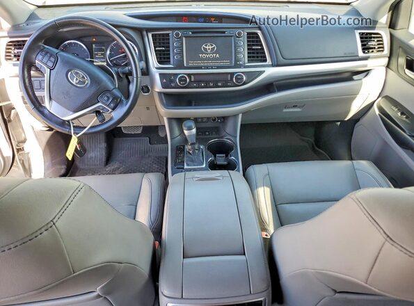 5TDJZRFH1JS560362 2018 TOYOTA HIGHLANDER Silver Dashboard view