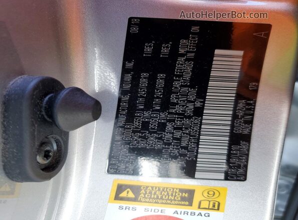 5TDJZRFH1JS560362 2018 TOYOTA HIGHLANDER Silver 360 interior view