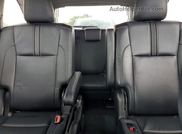 5TDJZRFH1JS895749 2018 TOYOTA HIGHLANDER Silver უკანა სავარძლების ხედი