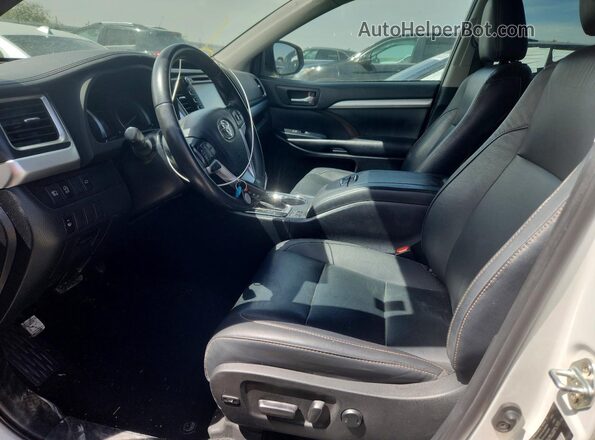 5TDJZRFH1KS615040 2019 TOYOTA HIGHLANDER White Front interior view