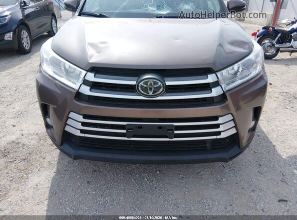 5TDJZRFH2HS443089 2017 TOYOTA HIGHLANDER  Widok wnętrza z tyłu