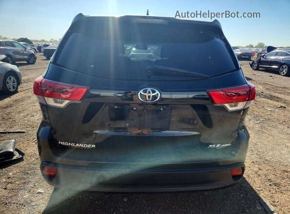 5TDJZRFH2JS545949 2018 TOYOTA HIGHLANDER Black Вид ззаду