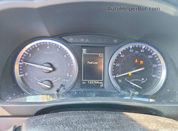 5TDJZRFH2JS830716 2018 TOYOTA HIGHLANDER Черный Вид щитка приборов