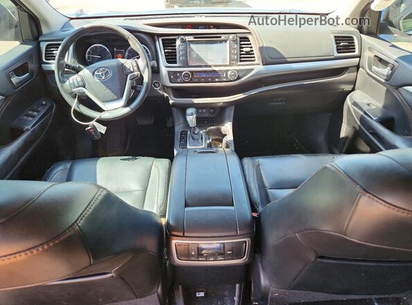 5TDJZRFH2JS830716 2018 TOYOTA HIGHLANDER Черный Вид панели приборов