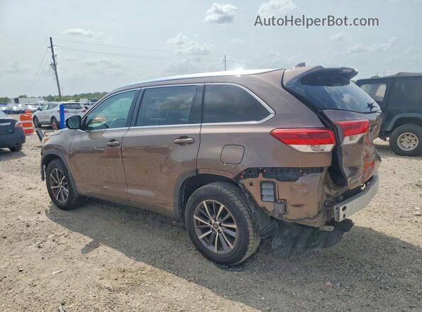 5TDJZRFH2JS882556 2018 TOYOTA HIGHLANDER Brown Trasero izquierdo