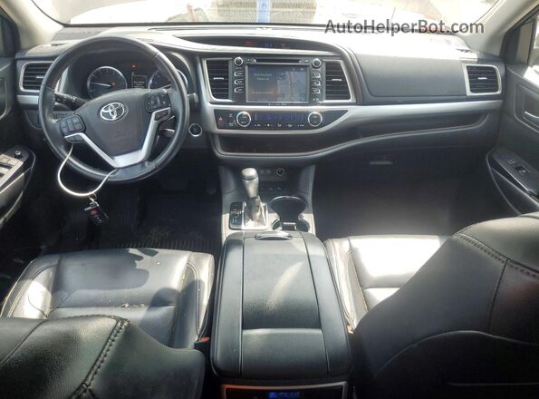 5TDJZRFH2JS882556 2018 TOYOTA HIGHLANDER Brown Vista del salpicadero