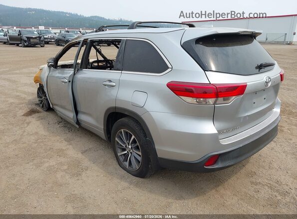 5TDJZRFH2JS890768 2018 TOYOTA HIGHLANDER Silver Задня ліва чверть