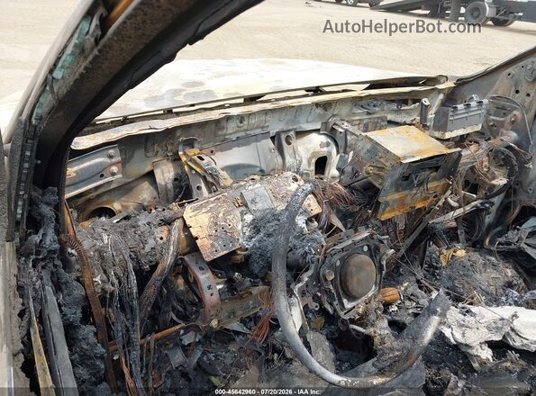 5TDJZRFH2JS890768 2018 TOYOTA HIGHLANDER Silver Вид задніх сидінь