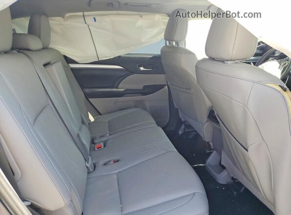 5TDJZRFH2KS599348 2019 TOYOTA HIGHLANDER Gray Rear interior view