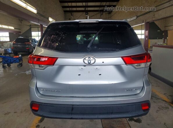 5TDJZRFH3HS389835 2017 TOYOTA HIGHLANDER Silver Vista trasera