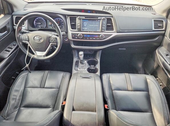 5TDJZRFH3HS457258 2017 TOYOTA HIGHLANDER White Dashboard view