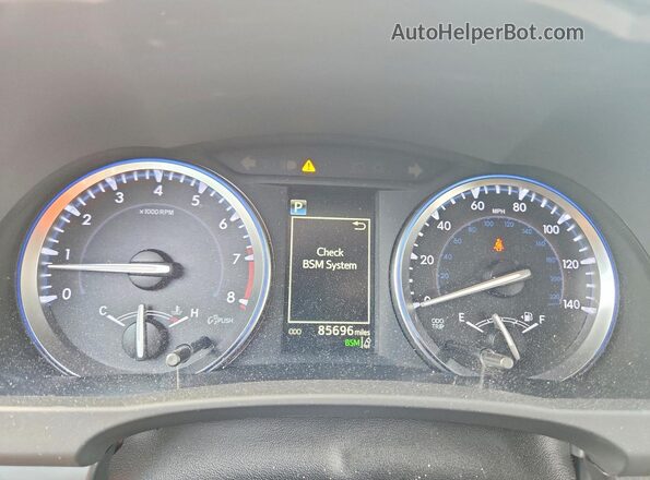 5TDJZRFH3HS457258 2017 TOYOTA HIGHLANDER White Instrument cluster view