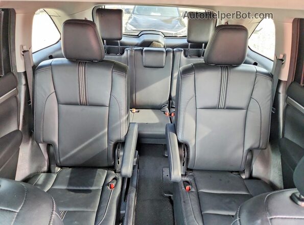 5TDJZRFH3HS457258 2017 TOYOTA HIGHLANDER White Rear seats view