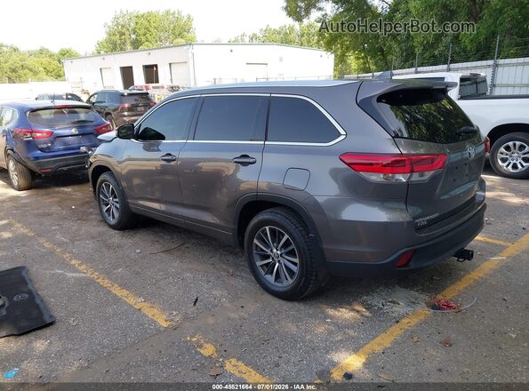 5TDJZRFH3HS473878 2017 TOYOTA HIGHLANDER Beige Задня ліва чверть