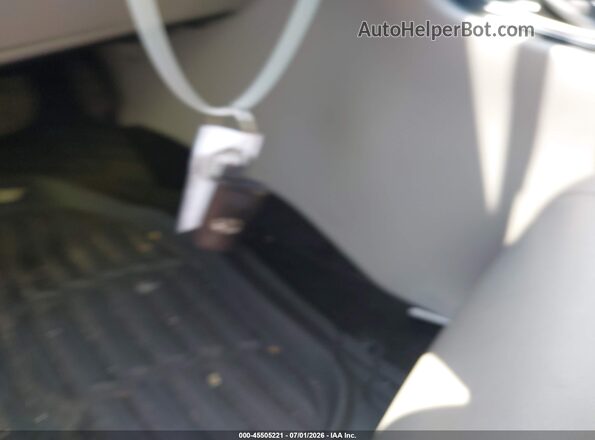 5TDJZRFH3HS483620 2017 TOYOTA HIGHLANDER Синий Вид панели приборов