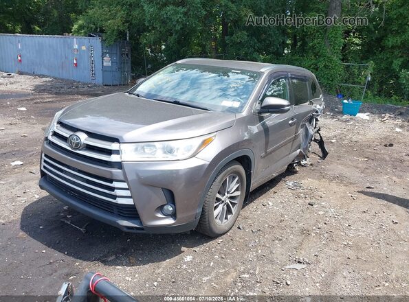 5TDJZRFH3JS529310 2018 TOYOTA HIGHLANDER Silver წინა მარცხენა ხედი სამი მეოთხედიდან