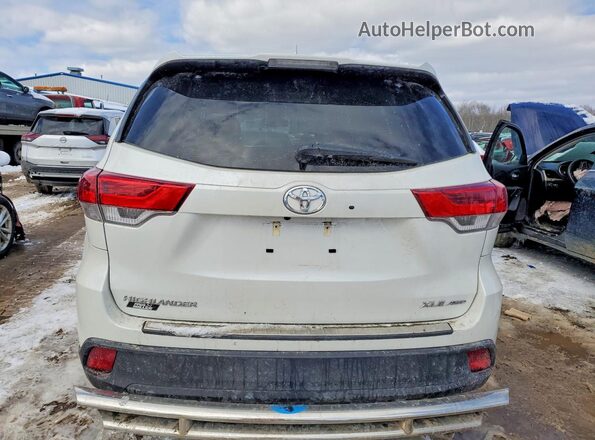 5TDJZRFH3JS530134 2018 TOYOTA HIGHLANDER White Հետևի տեսք