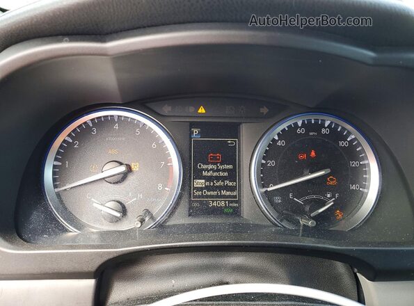 5TDJZRFH3JS530134 2018 TOYOTA HIGHLANDER White Սարքավորումների վահանակի տեսք