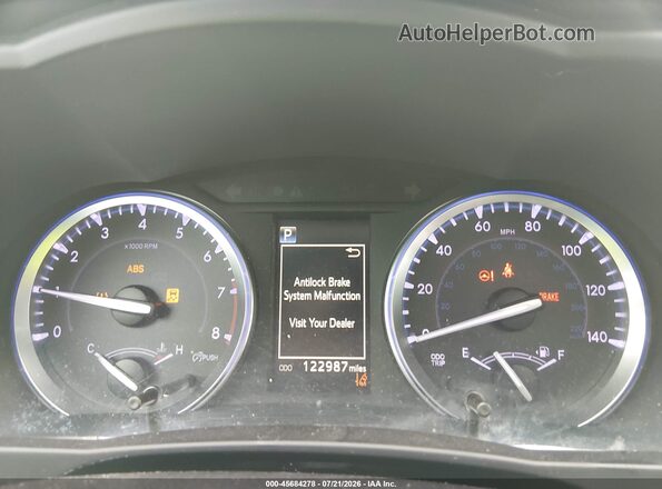 5TDJZRFH3JS550299 2018 TOYOTA HIGHLANDER Silver Widok tylnych siedzeń