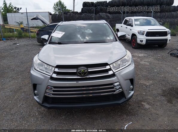 5TDJZRFH3JS550299 2018 TOYOTA HIGHLANDER Silver Widok zestawu wskaźników