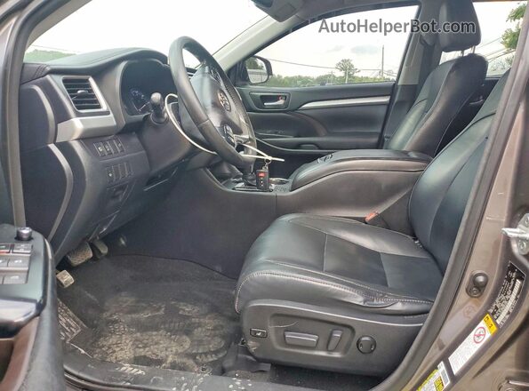 5TDJZRFH4HS415407 2017 TOYOTA HIGHLANDER Gray Front interior view