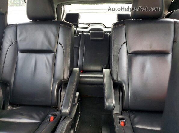 5TDJZRFH4HS415407 2017 TOYOTA HIGHLANDER Gray Rear seats view