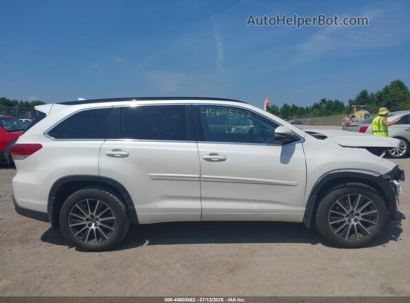 5TDJZRFH4HS446950 2017 TOYOTA HIGHLANDER White Սալոնի 360 աստիճան տեսք